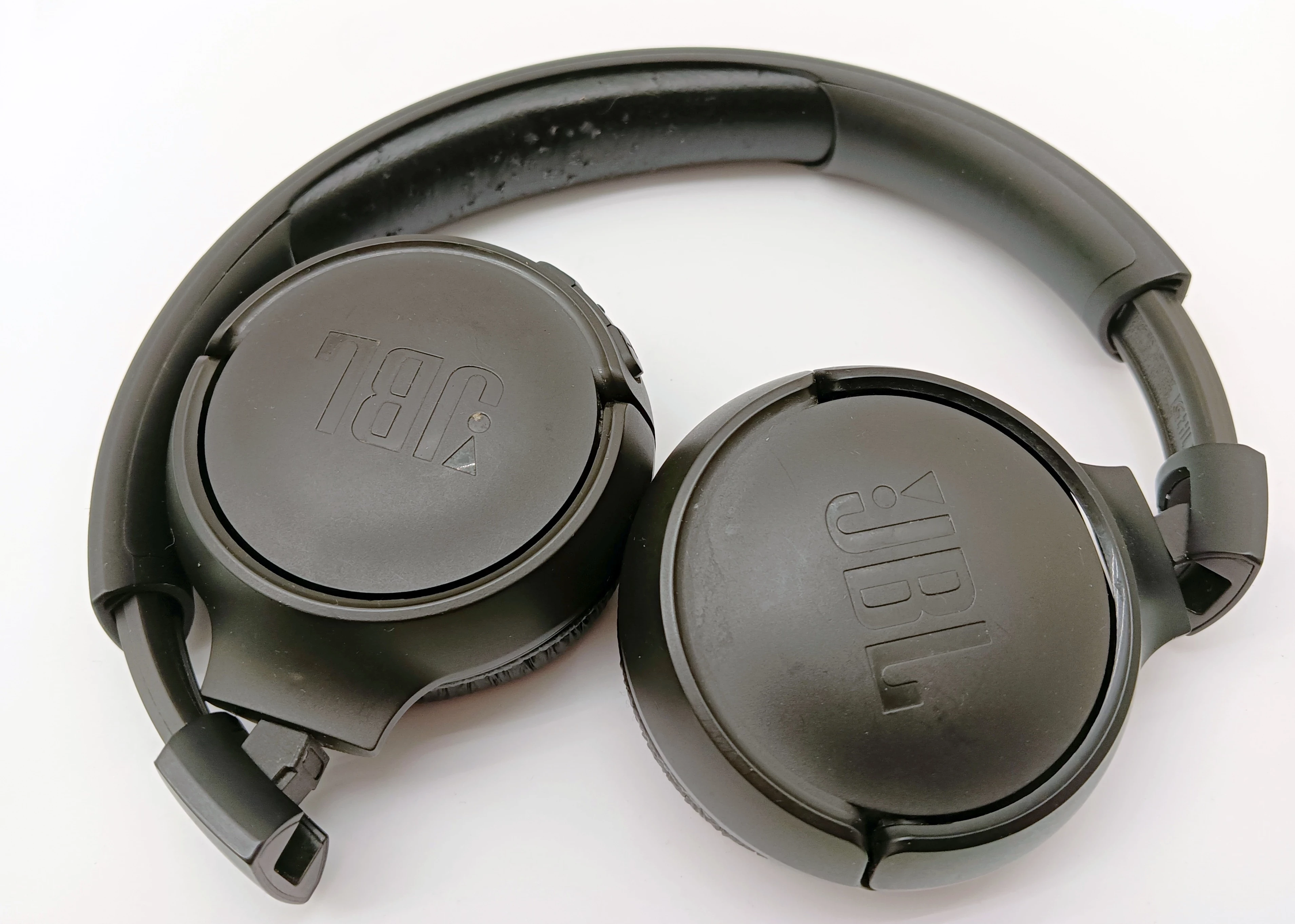 sluchawki-bezprzewodowe-nauszne-jbl-tune-500bt-bytomska-12-czeladz