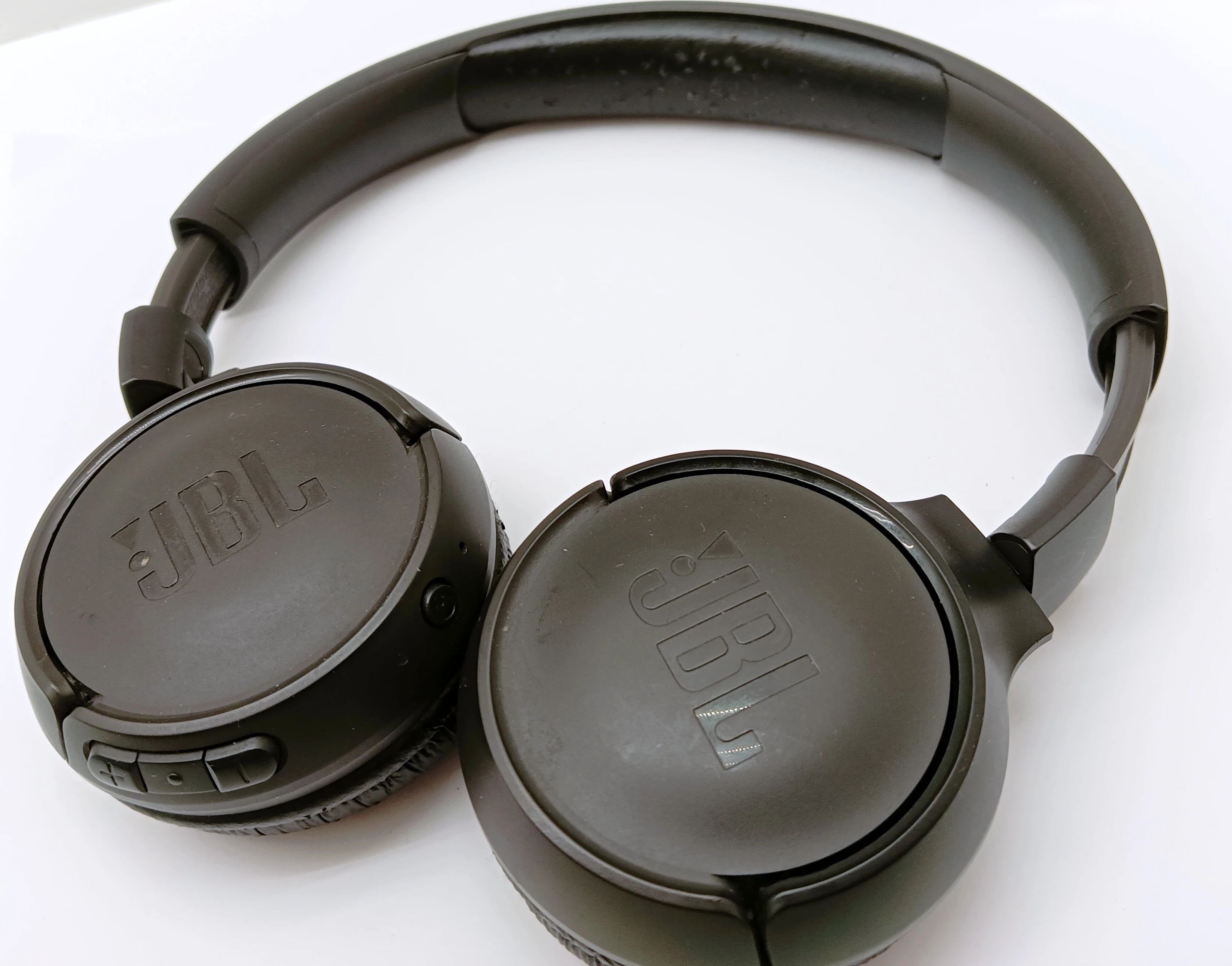 sluchawki-bezprzewodowe-nauszne-jbl-tune-500bt-rodzaj-sluchawek-203681-217745