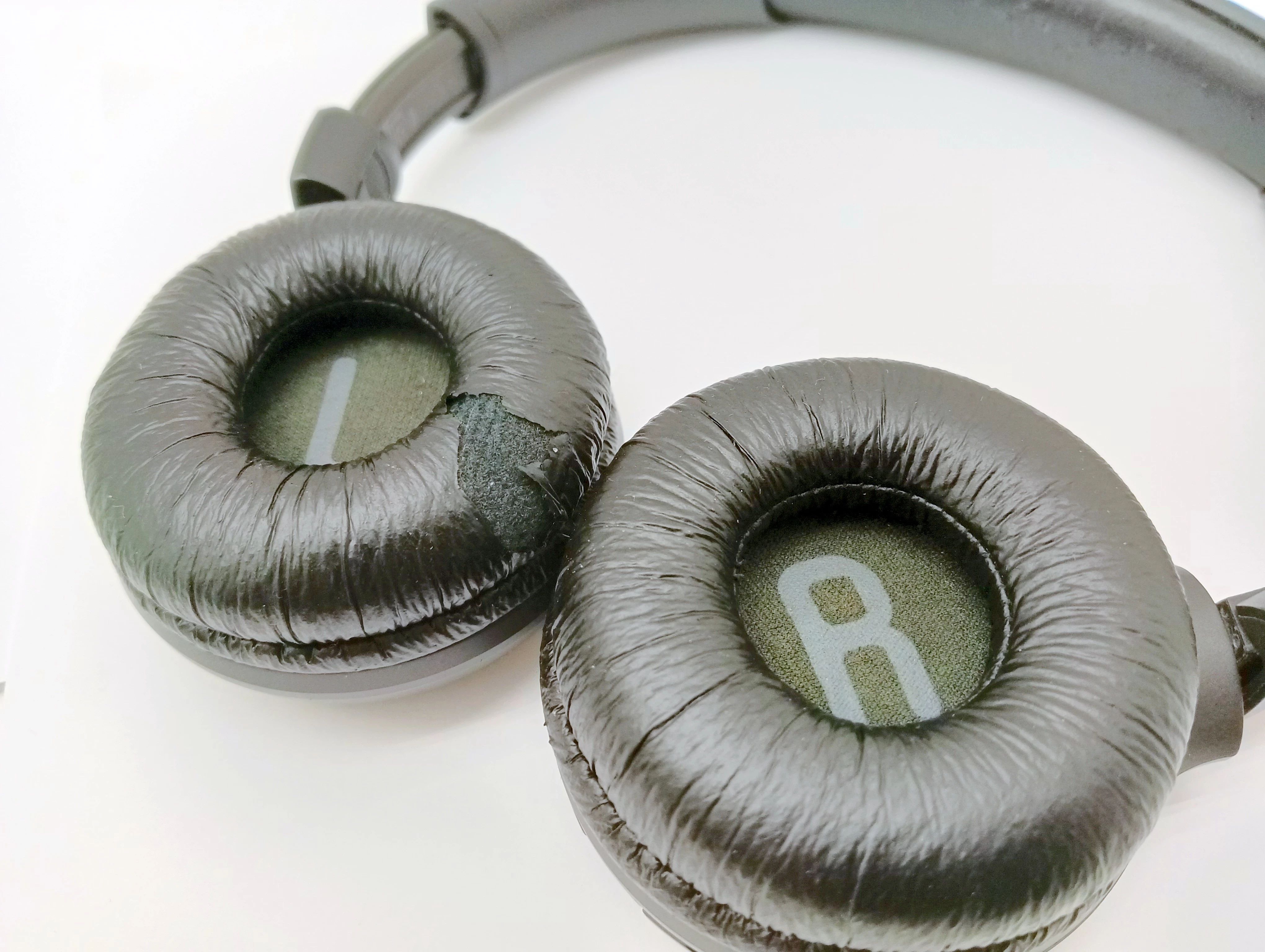 sluchawki-bezprzewodowe-nauszne-jbl-tune-500bt-transmisja-sygnalu-203713-217785