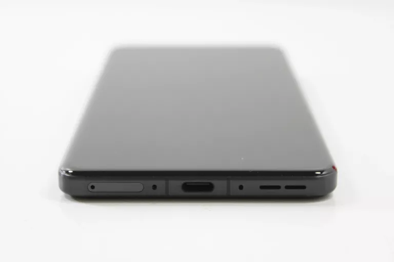 TELEFON ONEPLUS 13 5G 12/256GB 6.82" 120HZ