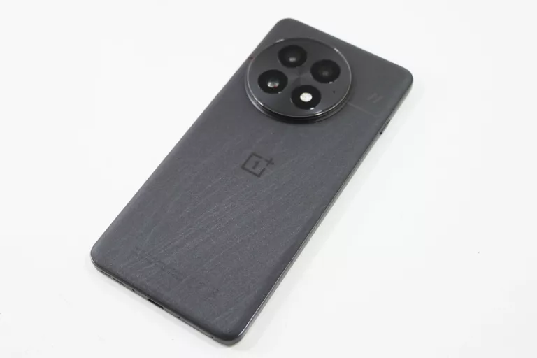 TELEFON ONEPLUS 13 5G 12/256GB 6.82" 120HZ