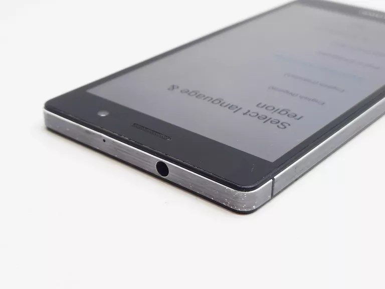 TELEFON HUAWEI P7 L-10