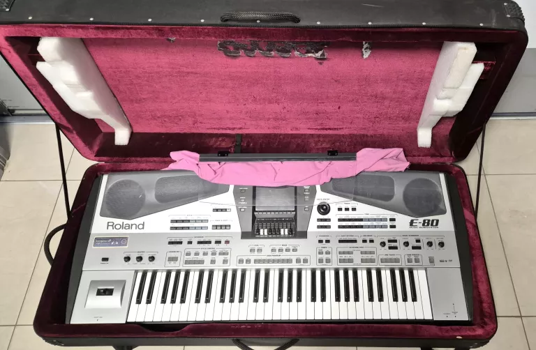 KLAWISZE ROLAND E80 V2
