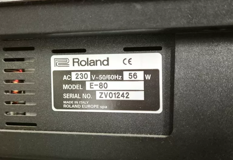 KLAWISZE ROLAND E80 V2