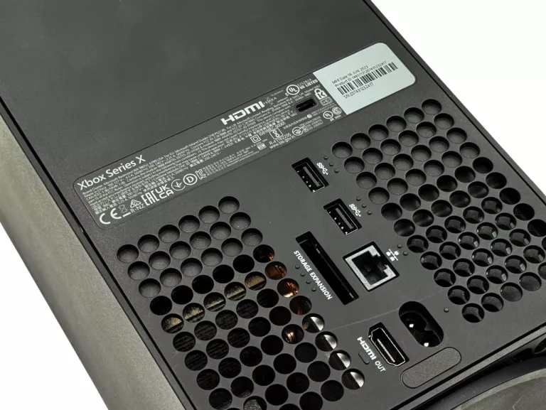 KONSOLA MICROSOFT XBOX SERIES X MODEL 1882 1TB + 2X PAD - GW 03.2026R