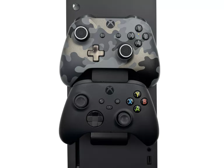 KONSOLA MICROSOFT XBOX SERIES X MODEL 1882 1TB + 2X PAD - GW 03.2026R