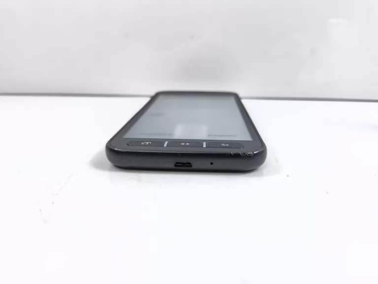 SMARTFON SAMSUNG GALAXY XCOVER 4 2 GB / 4 GB 3G CZARNY