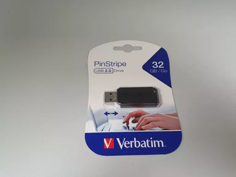 PENDRIVE VERBATIM 32 GB