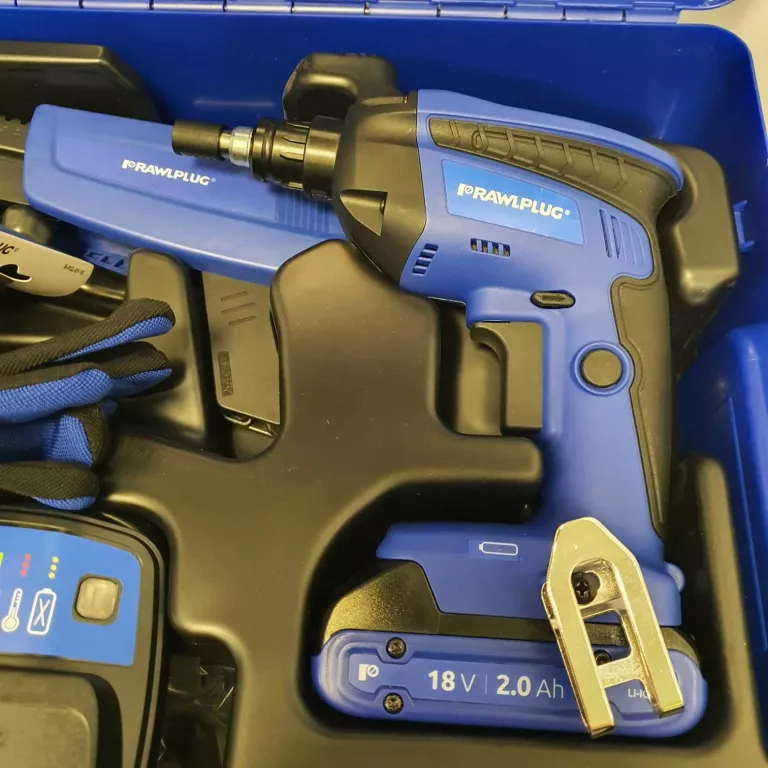 WKRĘTARKA DO WKRĘTÓW NA TAŚMIE RAWLPLUG AKU DO REGIPSÓW 18 V R-PDS18-M2A