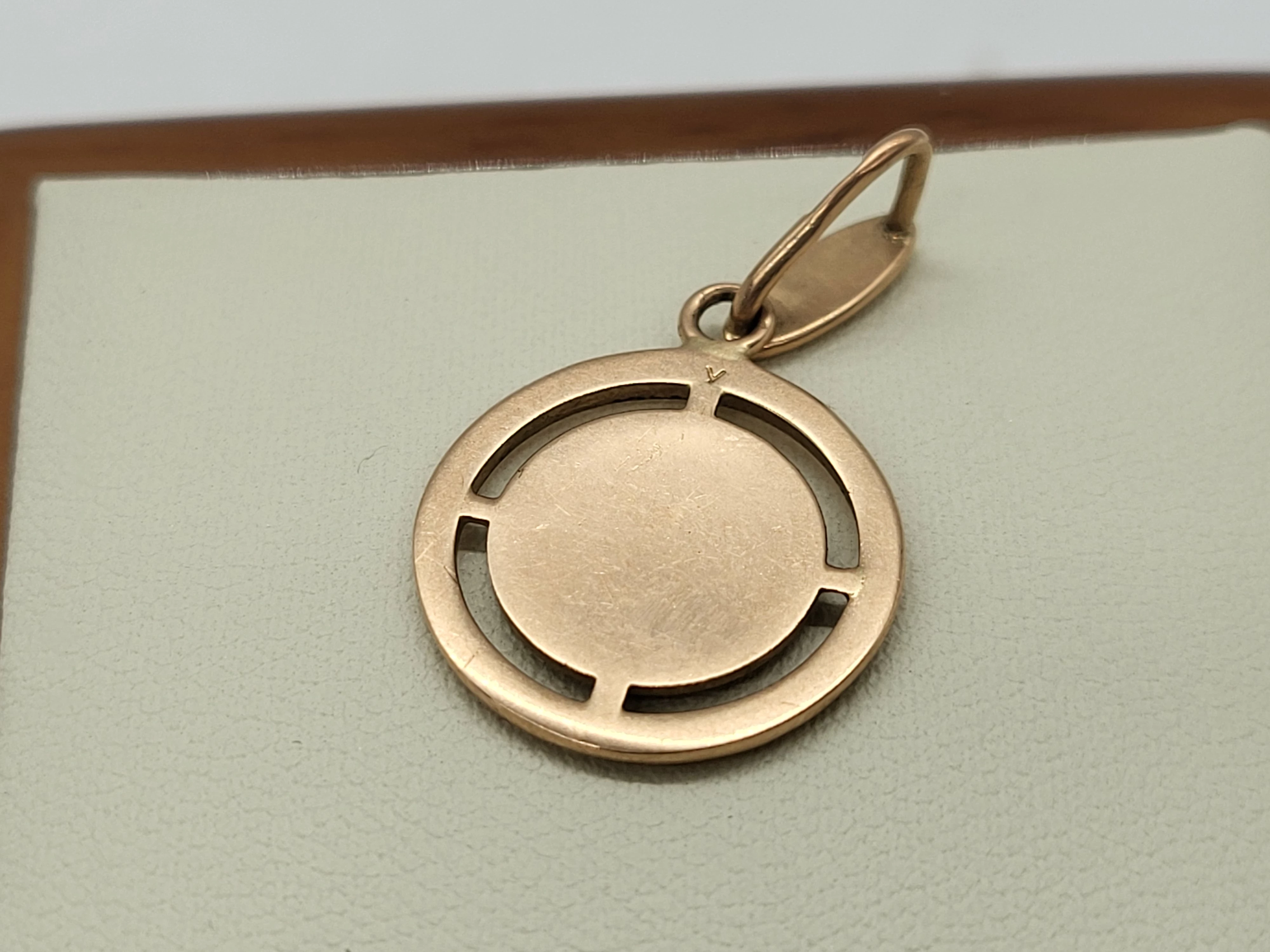 zlota-zawieszka-waga-261g585-kolor-dominujacy-205826-225106