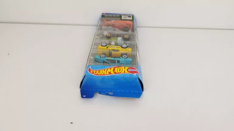 SAMOCHODY HOT WHEELS RETRO RACERS HTV50 5-PAK