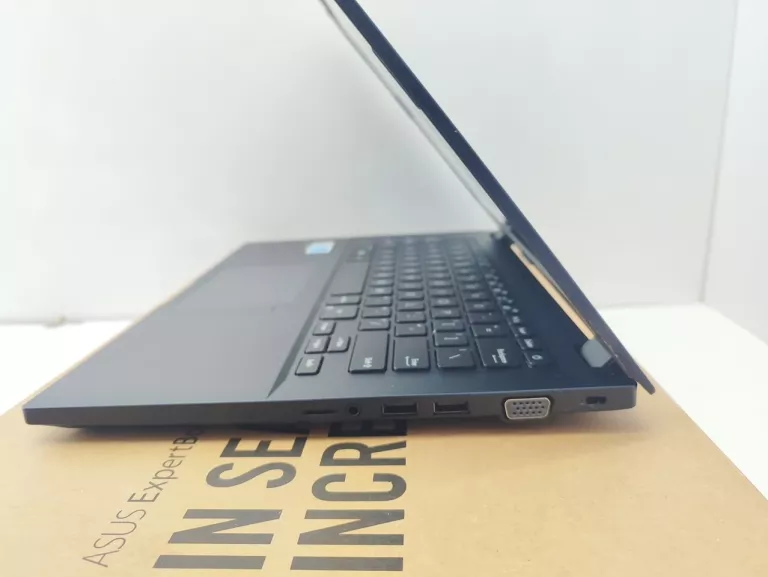 laptop-asus-expertbook-p2451fb-eb0018r-i3-8gb256gb-kod-producenta-p2451fb-eb0017r