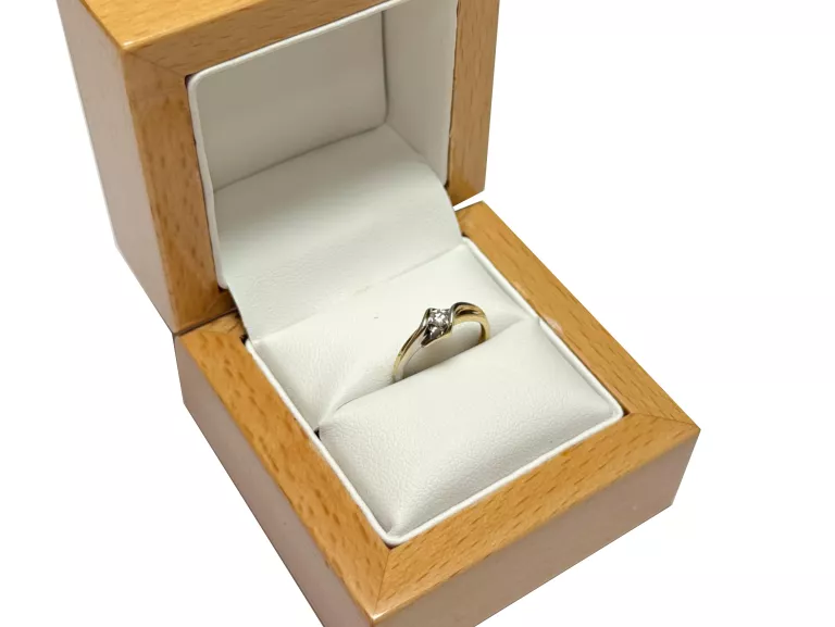 zloty-pierscionek-585-z-brylantem-010-ct-pr585-14k-elegancja-i-blask-rynek-10-debica-tsc2