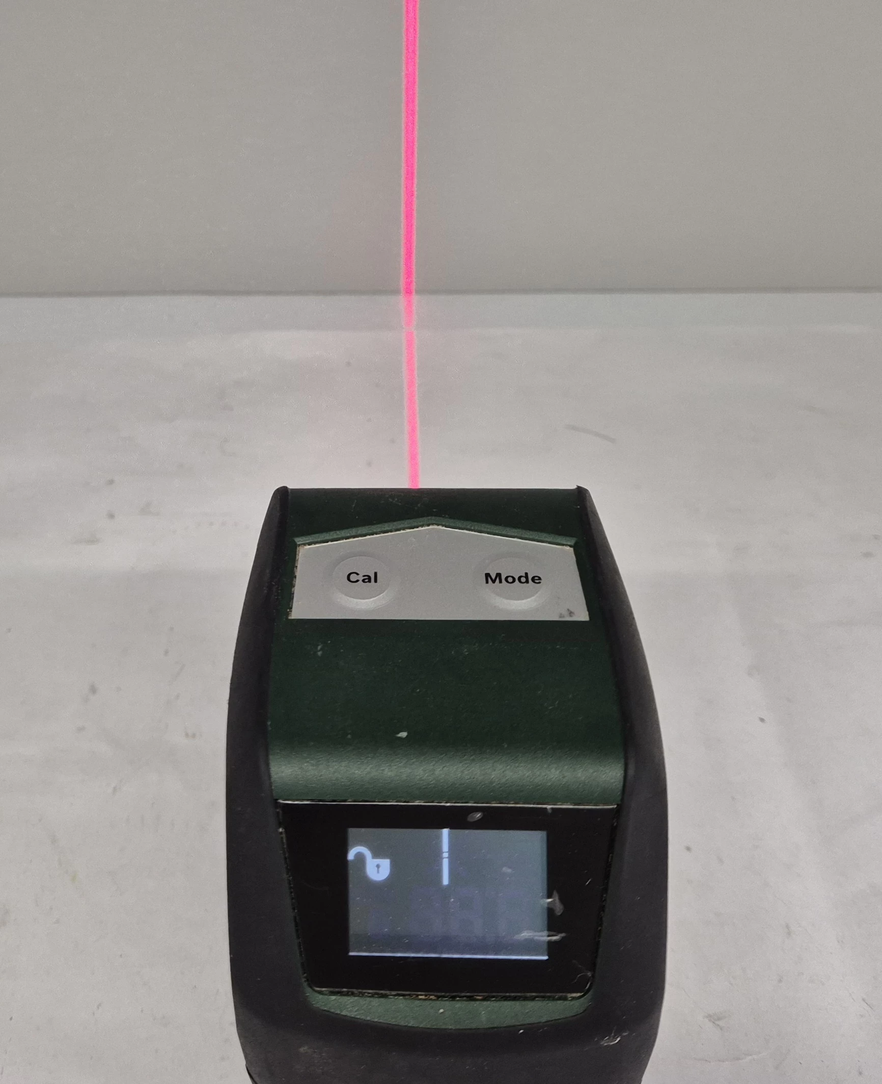 laser-krzyzowy-bosch-pll-2-zawiera-baterie-250685-2006716