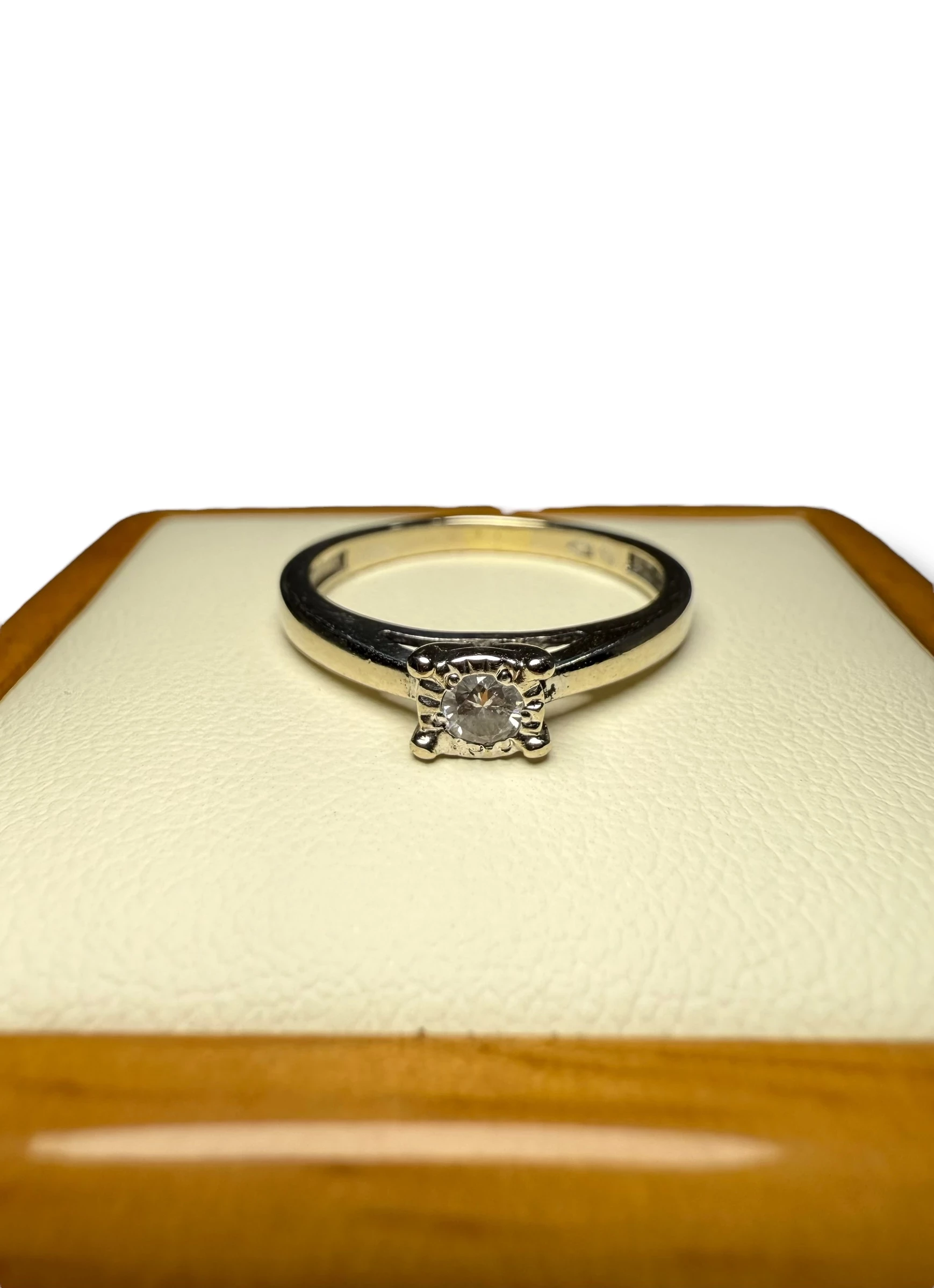 piekny-zloty-pierscionek-z-brylantem-213g585r10-warszawska-21-bialystok