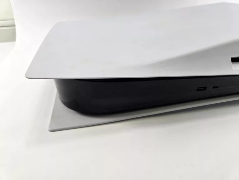 KONSOLA PS5 825GB CFI-1216A Z NAPĘDEM