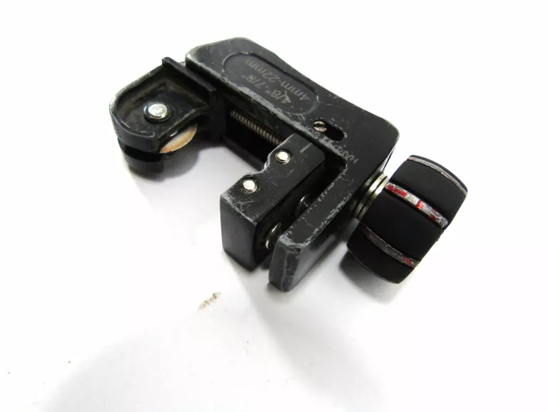 NÓŻ, OBCINARKA DO RUR BLACK DIAMONDM 4-22MM