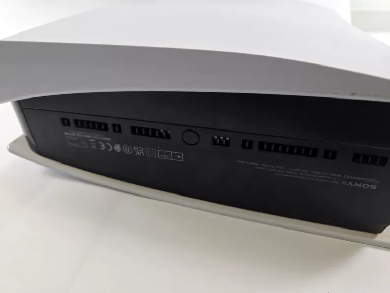 KONSOLA PS5 825GB CFI-1216A Z NAPĘDEM