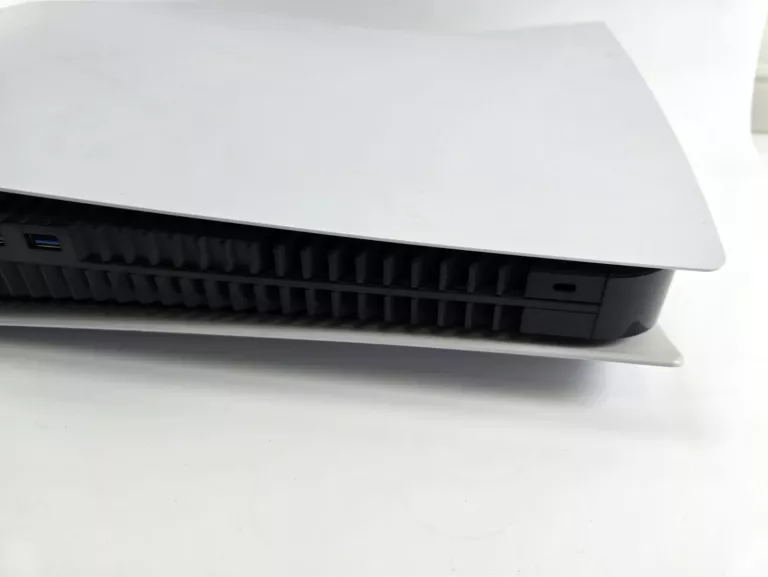 KONSOLA PS5 825GB CFI-1216A Z NAPĘDEM