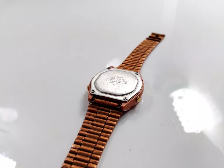 ZEGAREK DAMSKI CASIO VINTAGE MAXI GLITTER FACE