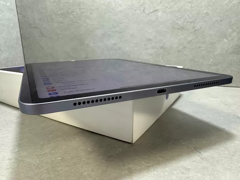 TABLET APPLE IPAD AIR 5 GENERACJI A2588 64GB