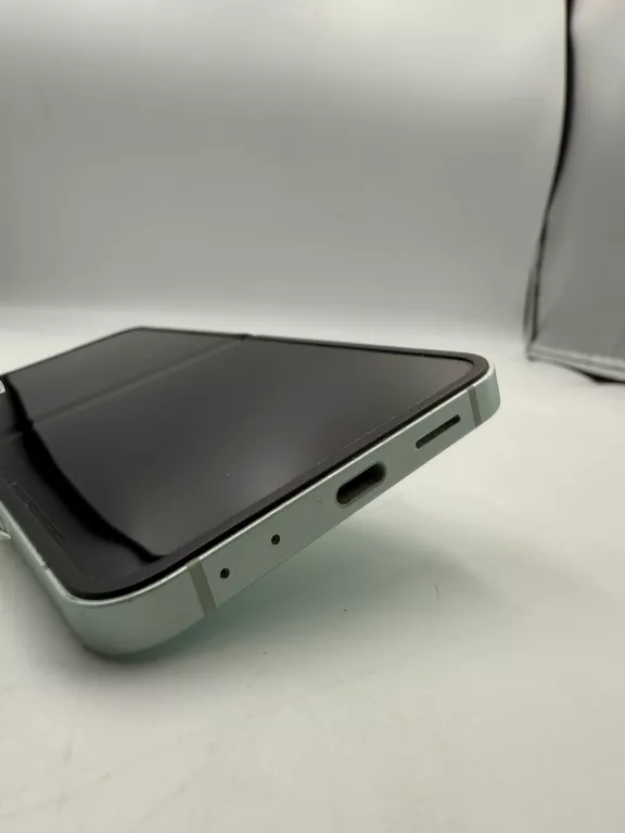 TELEFON SAMSUNG GALAXY Z FLIP6 12/256GB