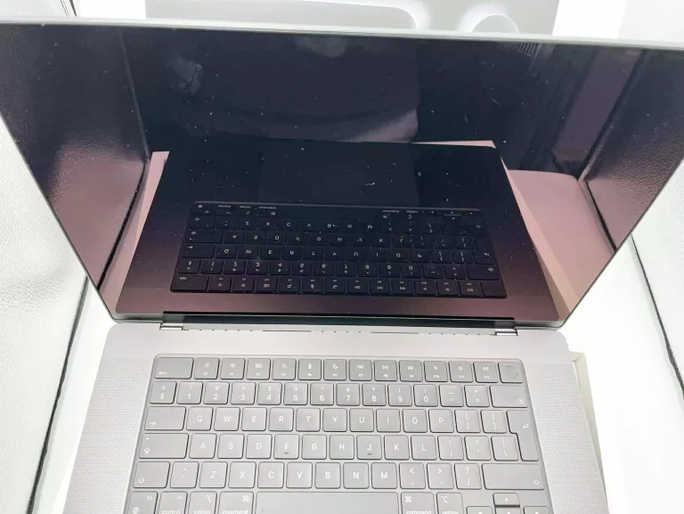 laptop-apple-macbook-pro-16-inch-m3-max-a2991-36gb1tb-przekatna-ekranu-1620