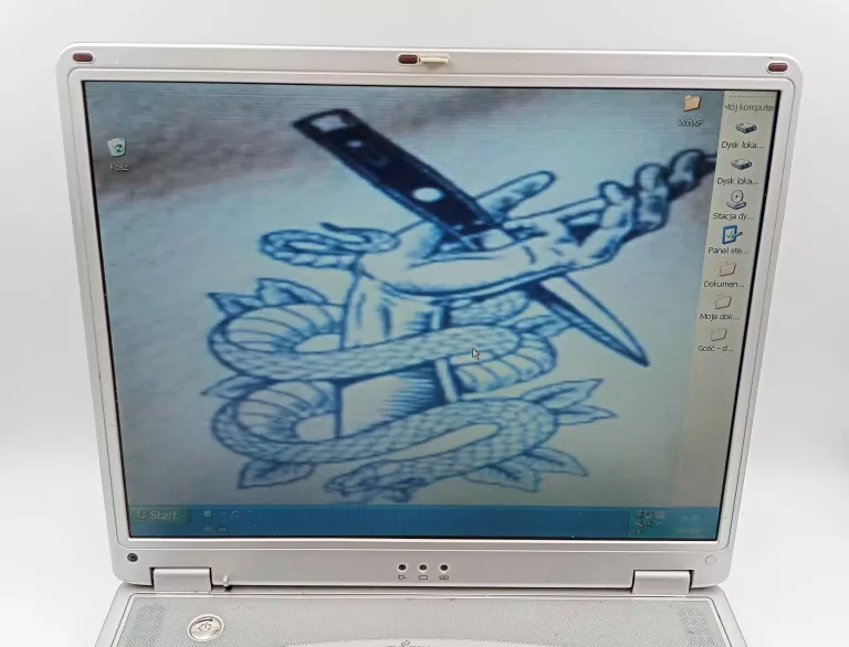LAPTOP RETRO SIMENS FUJITSU AMILO K7600 WINDOWS XP PROFFESIONAL + ZASILACZ