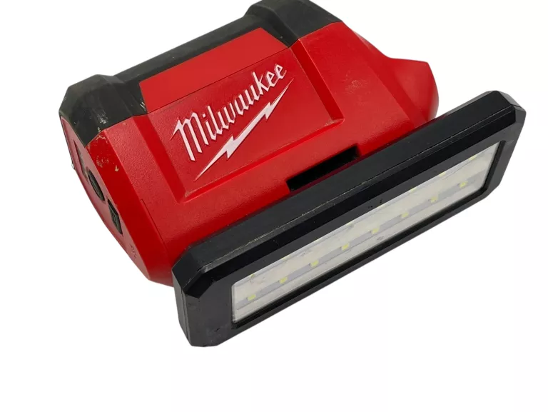 MILWAUKEE M12 PAL-0 LAMPA LED MAGNETYCZNA M12 700LM