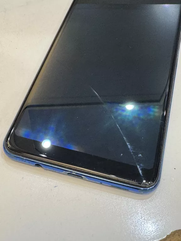 SMARTFON SAMSUNG GALAXY A7 4 GB / 64 GB 4G (LTE) NIEBIESKI PĘKNIĘTY