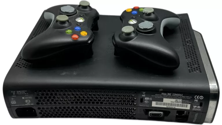 KONSOLA MICROSOFT XBOX 360 E 120 GB CZARNY