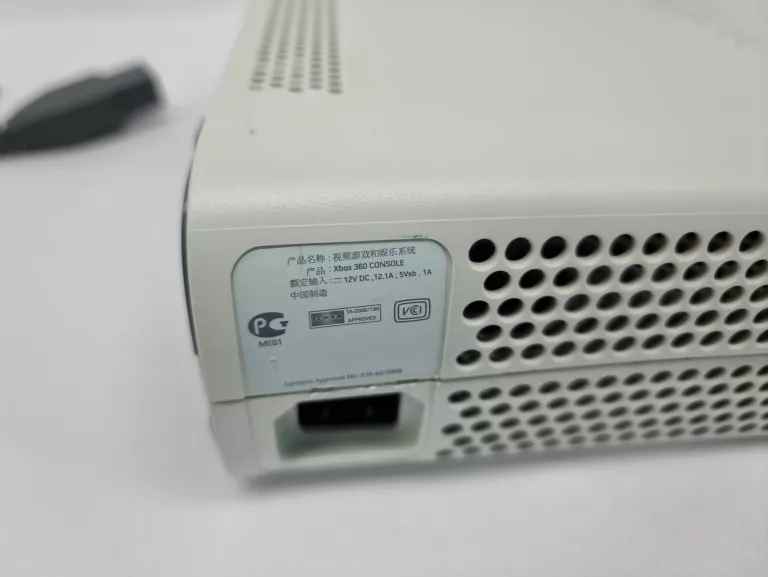 KONSOLA XBOX 360 60GB