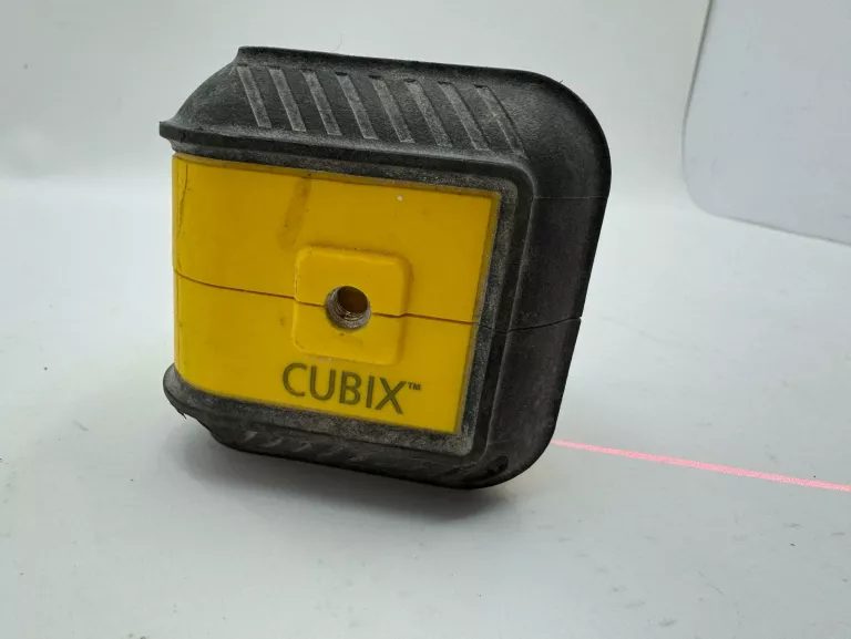 LASER KRZYŻOWY STANLEY CUBIX STHT77498 1