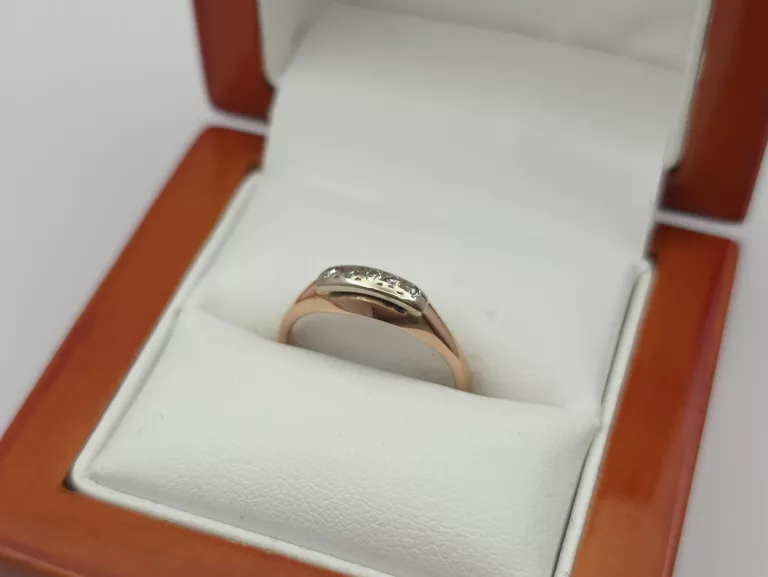ZŁOTY PIERŚCIONEK Z DIAMENTAMI 0,07CT - 583 R.11 2,01G CERT