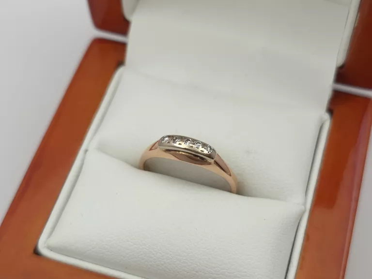 ZŁOTY PIERŚCIONEK Z DIAMENTAMI 0,07CT - 583 R.11 2,01G CERT