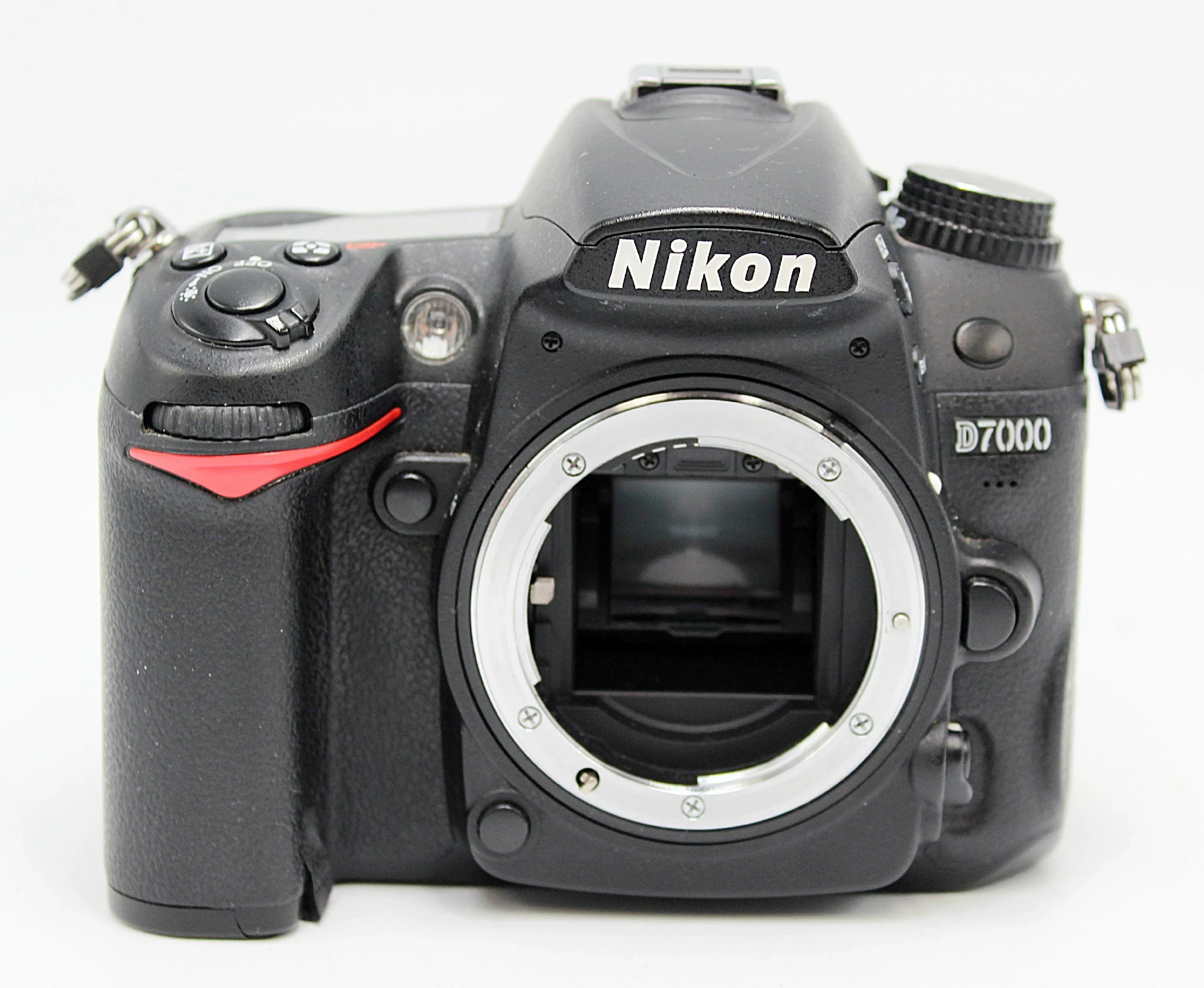 lustrzanka-nikon-d7000-korpus-162-mpix-cmos-ean-gtin-0018208918324
