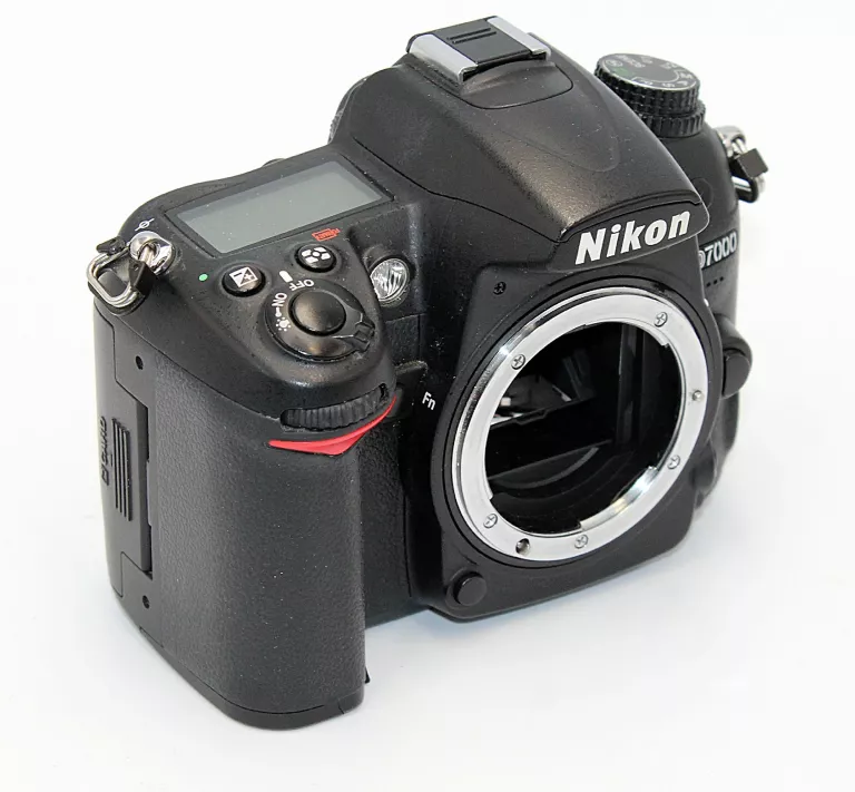 lustrzanka-nikon-d7000-korpus-162-mpix-cmos-rozmiar-matrycy-206882-228774