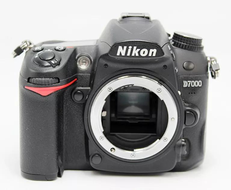lustrzanka-nikon-d7000-korpus-162-mpix-cmos-ean-gtin-0018208918324