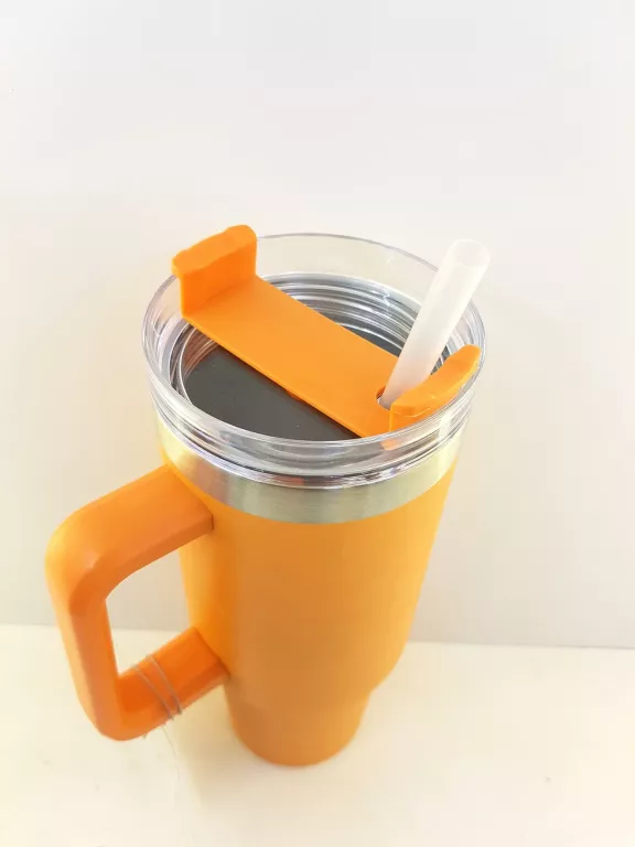 KUBEK TERMICZNY ZE SŁOMKĄ POMARAŃCZOWY 1100ML