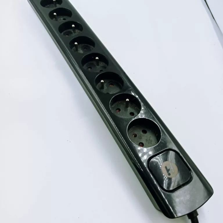 PRZEDLUZACZ SURGE PROTECTED