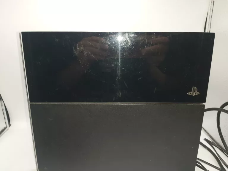 KONSOLA SONY PLAYSTATION 4 PS4 CUH-1116A 500GB + PAD