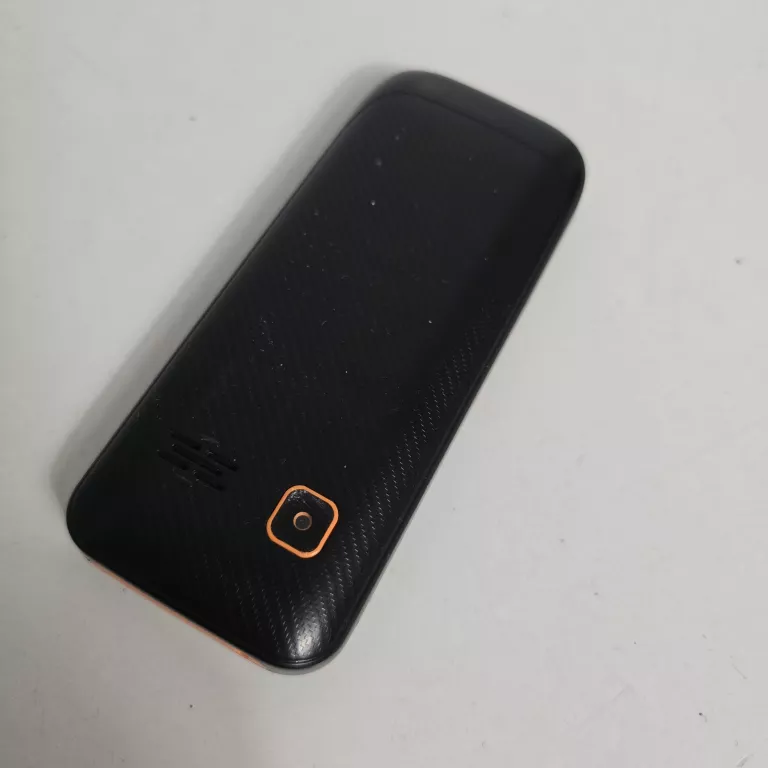 TELEFON MAXCOM MM142