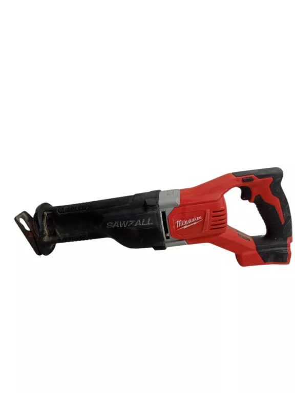 ZESTAW 4 NARZĘDZI MILWAUKEE + 2 AKU M18 I ŁADOWARKA