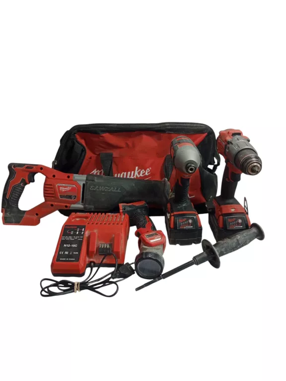 ZESTAW 4 NARZĘDZI MILWAUKEE + 2 AKU M18 I ŁADOWARKA