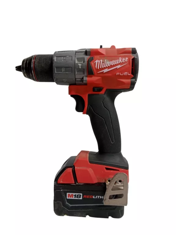 ZESTAW 4 NARZĘDZI MILWAUKEE + 2 AKU M18 I ŁADOWARKA