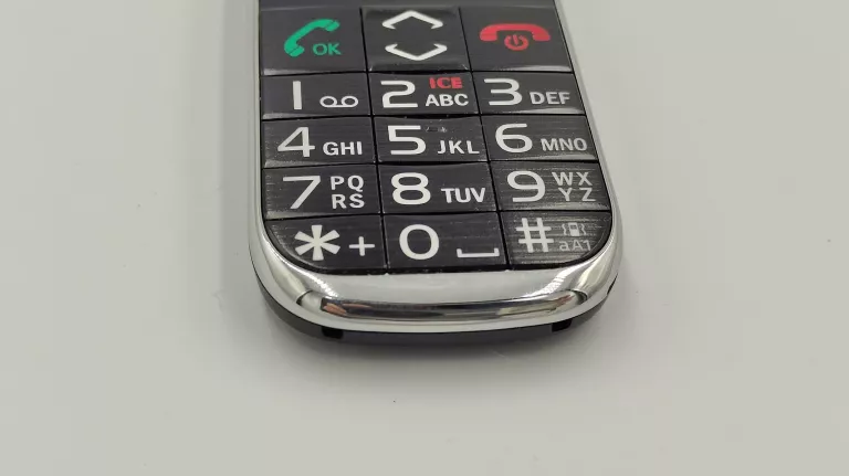 TELEFON MAXCOM MM720