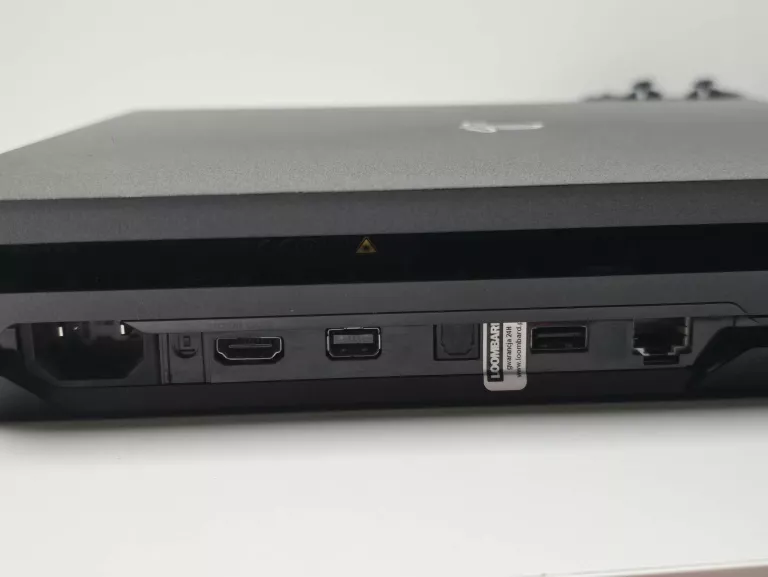 KONSOLA PLAYSTATION 4 PRO 1TB + 2 PADY