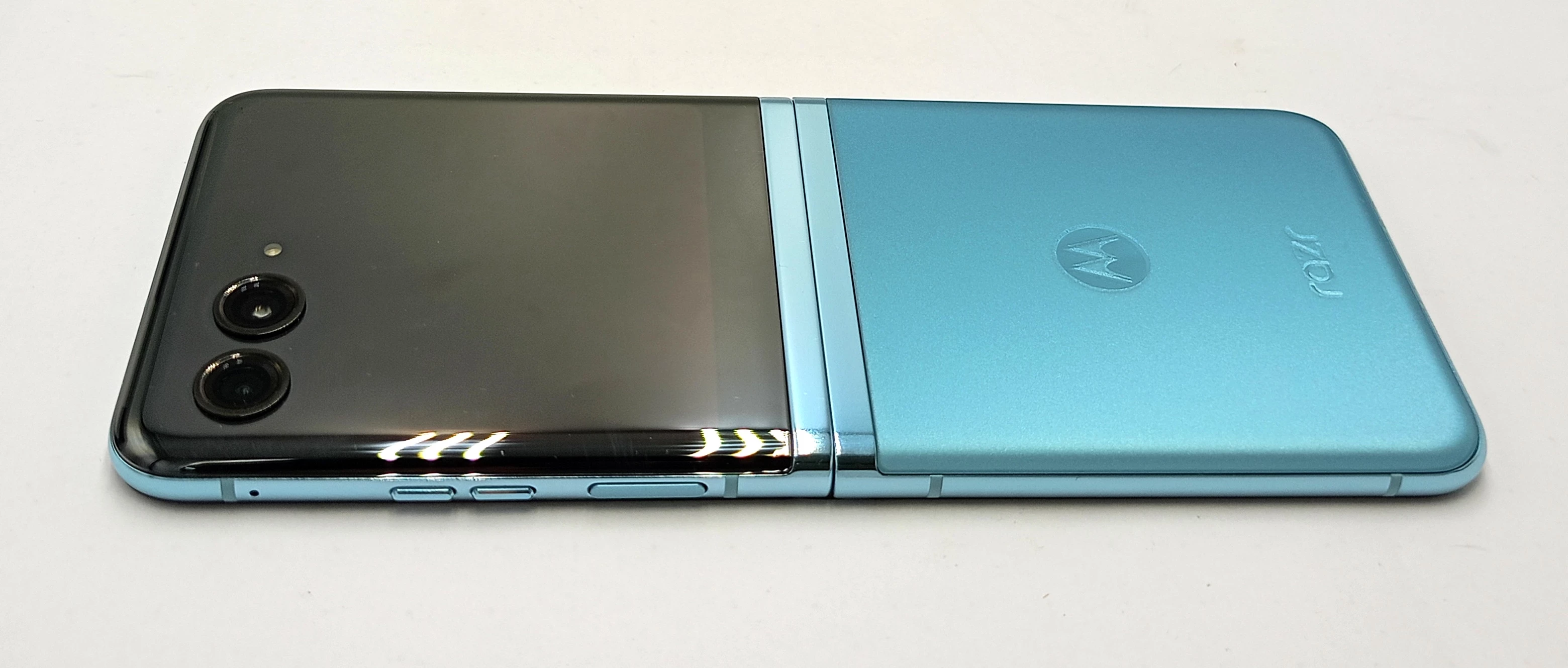 telefon-motorola-razr-40-ultra-8256-polecamy-typ-202685-212929