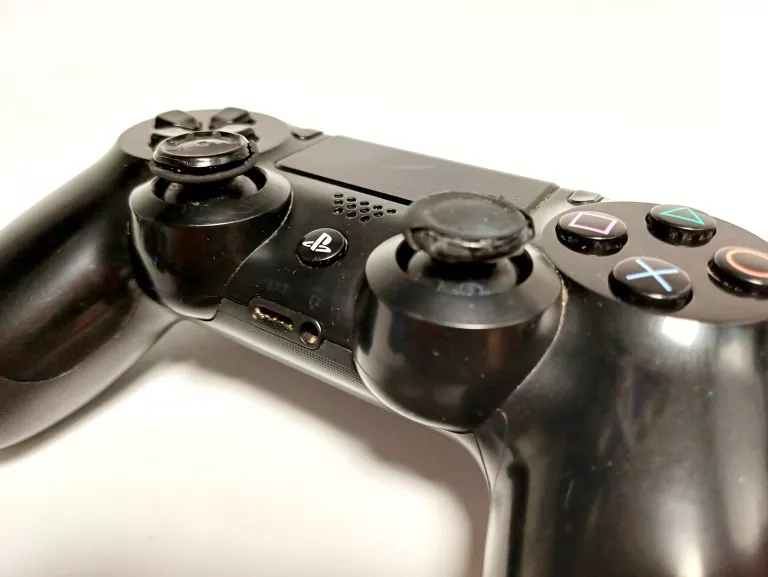 ORYGINALNY PAD DO PS4 CZARNY