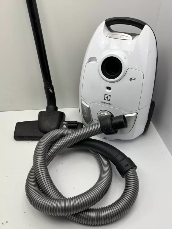 ODKURZACZ ELECTROLUX  EEG41IW VC-H4217E-10 BIAŁY